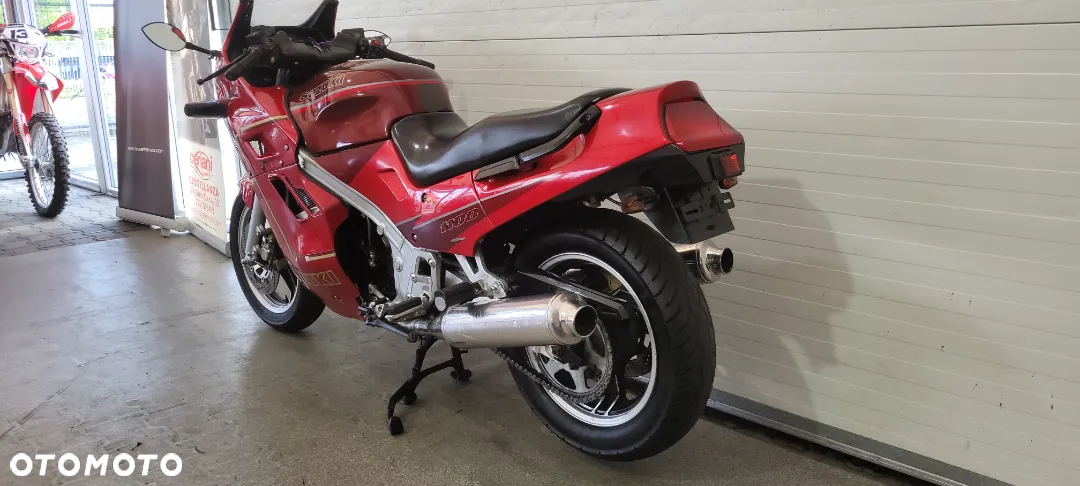 Suzuki GSX - 8