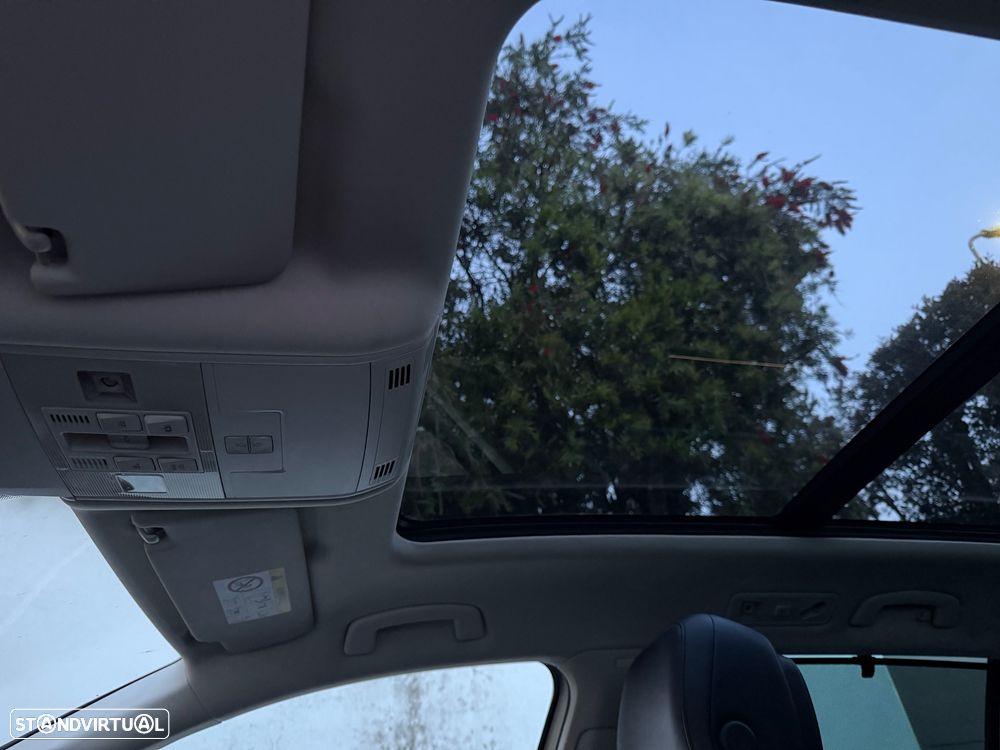 VW Passat Variant 2.0 TDI Highline DSG 4Motion - 41