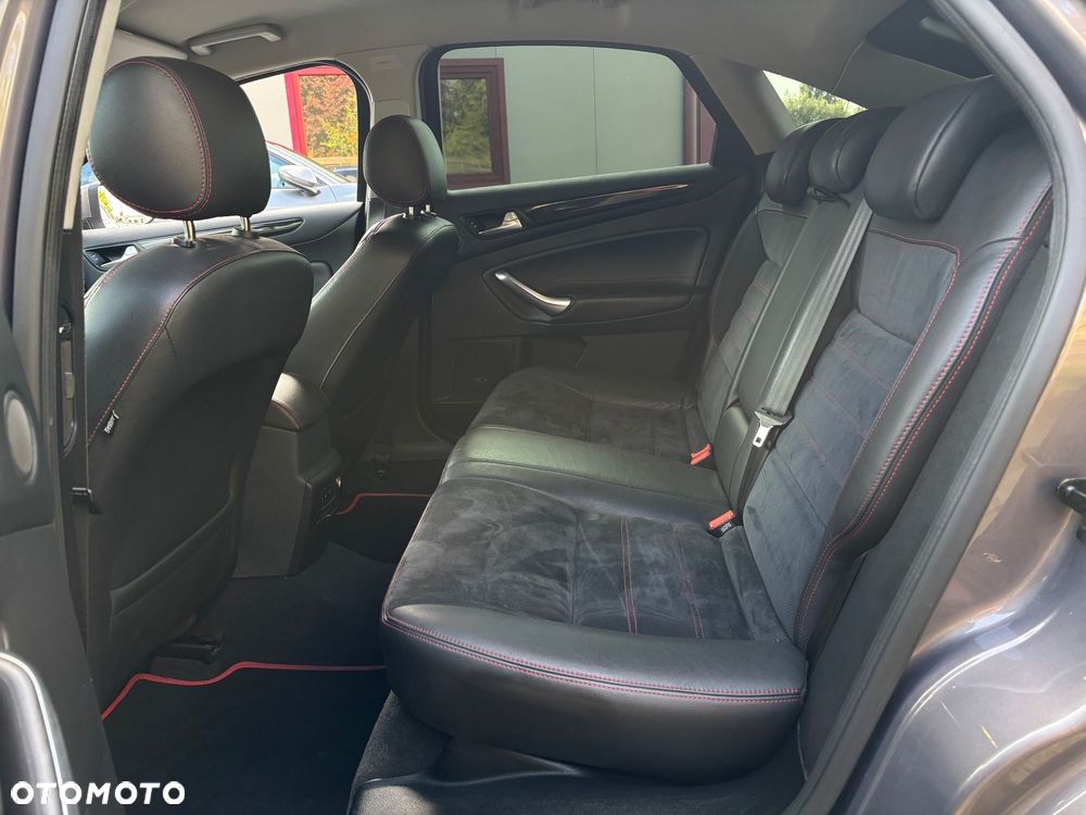 Ford Mondeo 2.0 EcoBoost Titanium S - 28