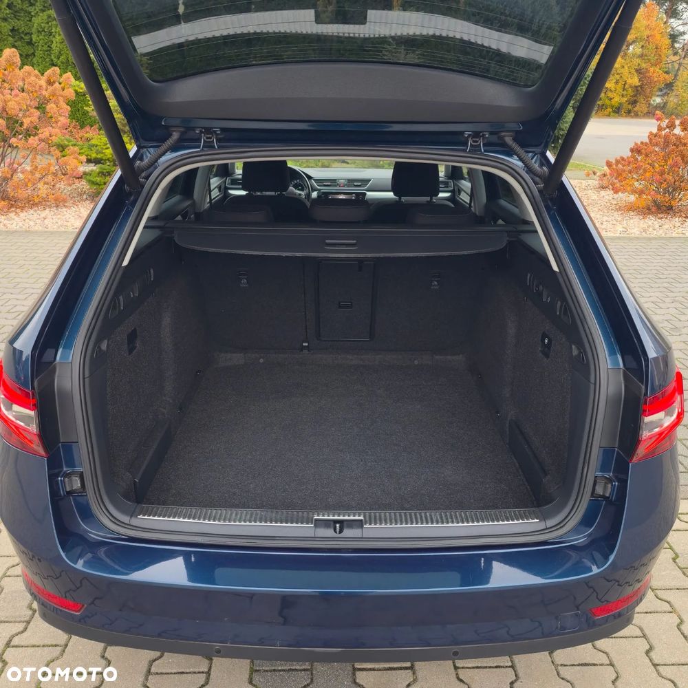 Skoda Superb 2.0 TDI DSG Style - 20