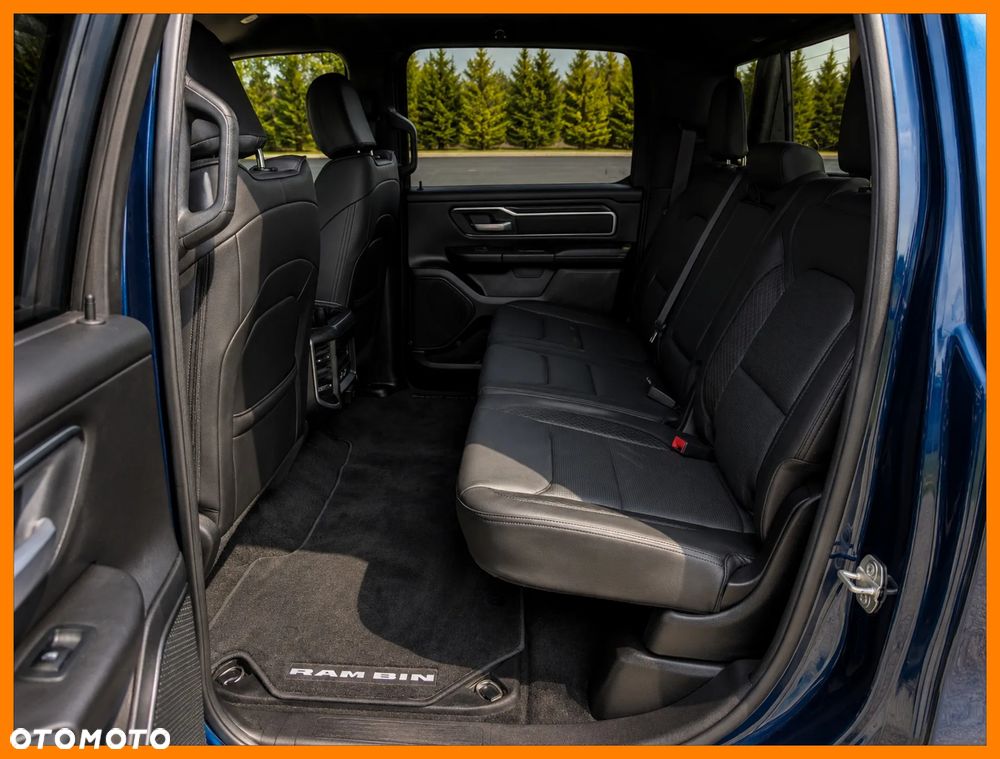 RAM 1500 Crew Cab Shortbed Bighorn - 12