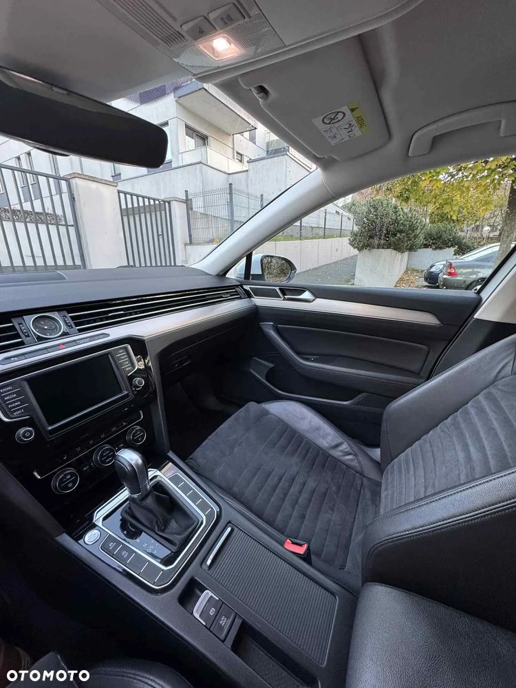Volkswagen Passat - 10