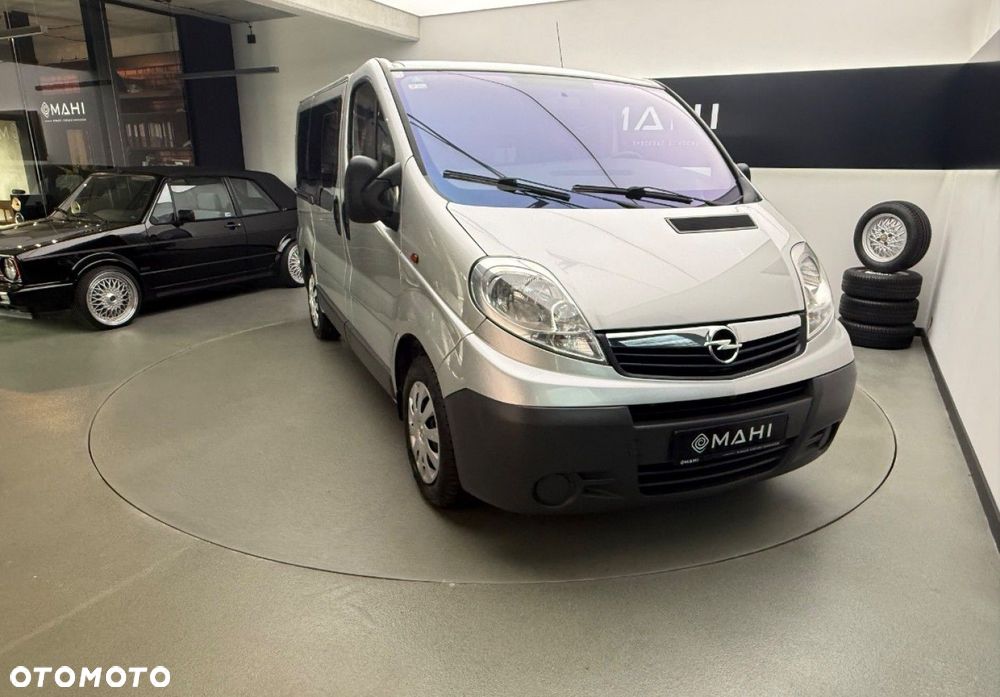 Opel Vivaro - 18