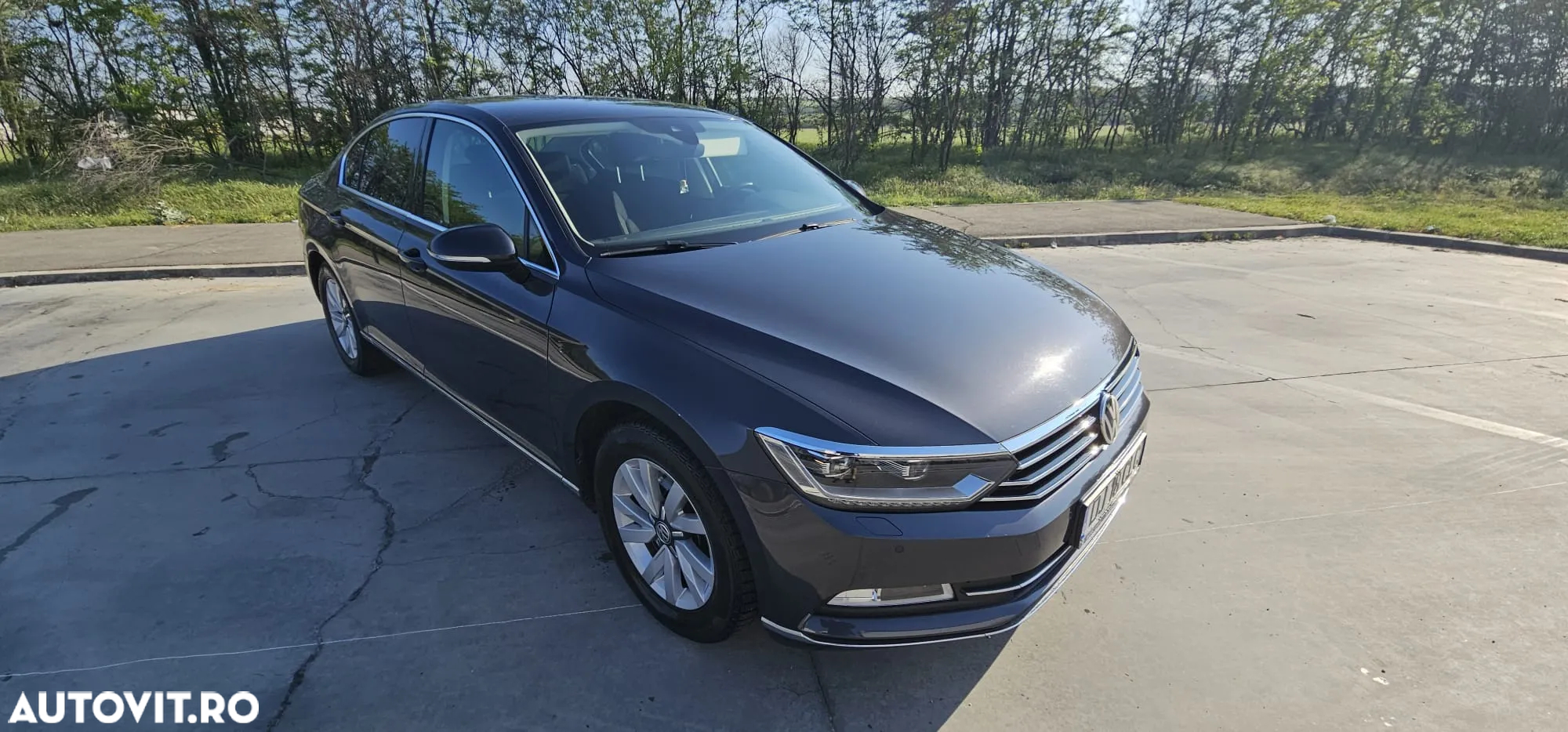 Volkswagen Passat 2.0 TDI DSG Comfortline - 8