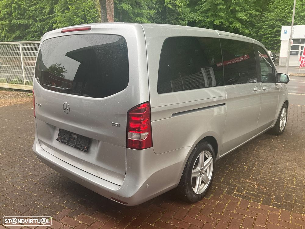 Mercedes-Benz V 220 CDI Longa 7G-TRONIC Avantgarde Edition - 7