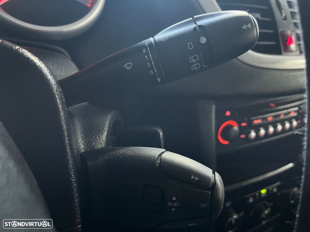 Peugeot 207 1.4 16V Open - 20