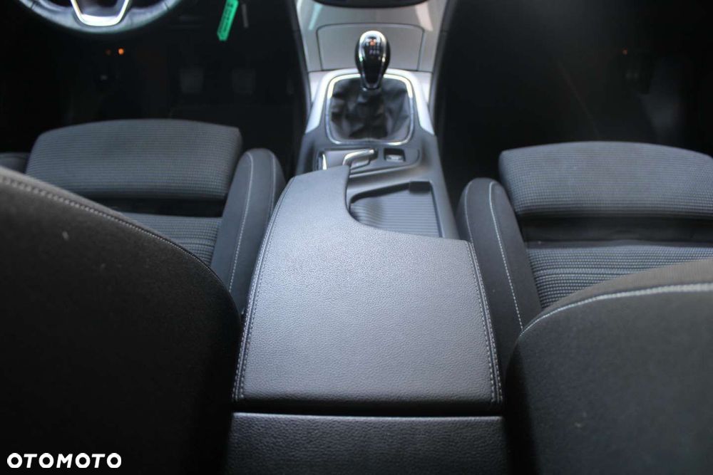 Opel Insignia - 28
