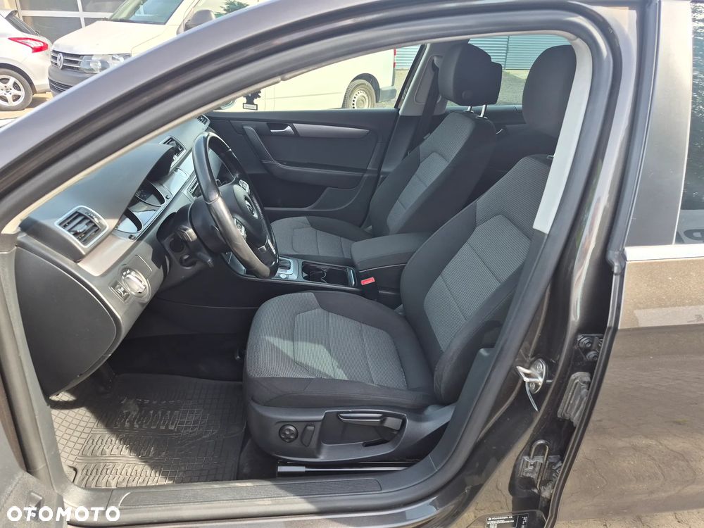 Volkswagen Passat - 9