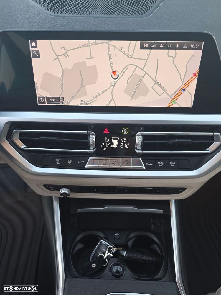 BMW 320 d Touring Pack Desportivo M Pro Auto - 16