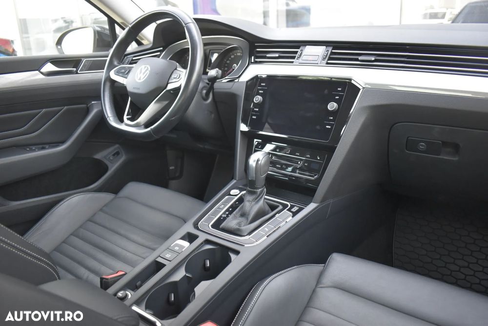 Volkswagen Passat 2.0 TDI DSG Highline - 38