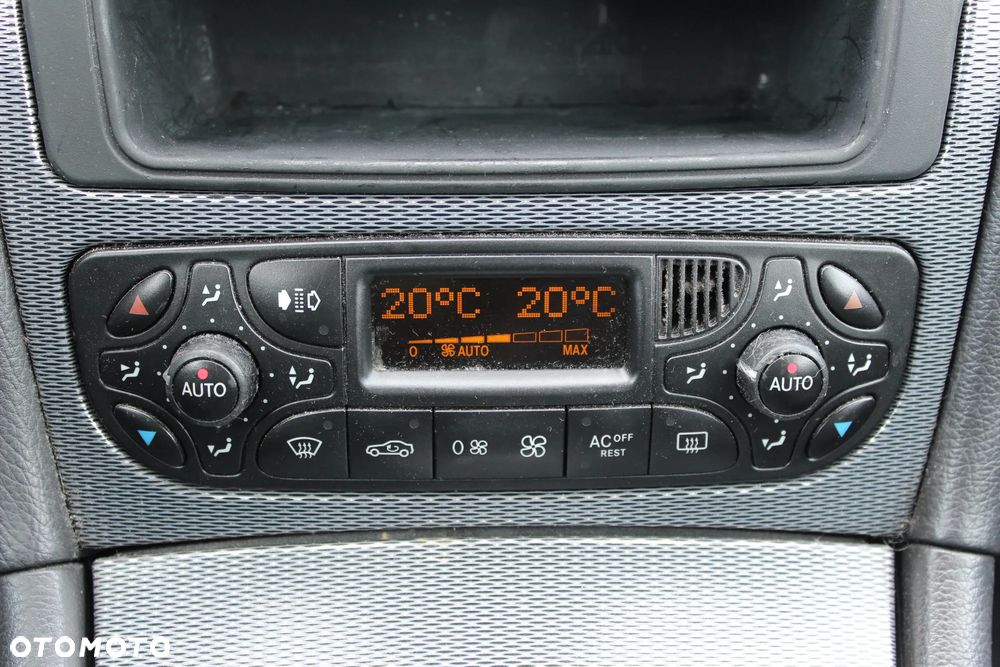 Mercedes-Benz CLK - 19
