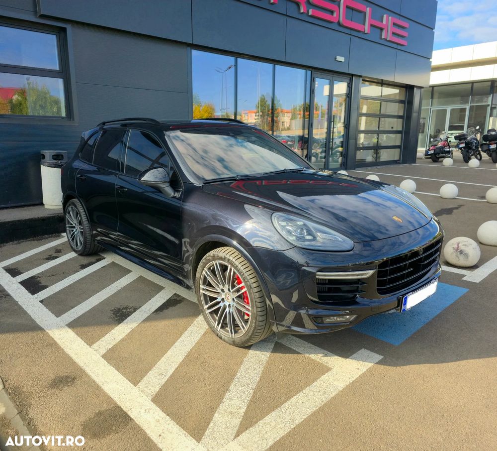 Porsche Cayenne 3.6 L GTS - 1
