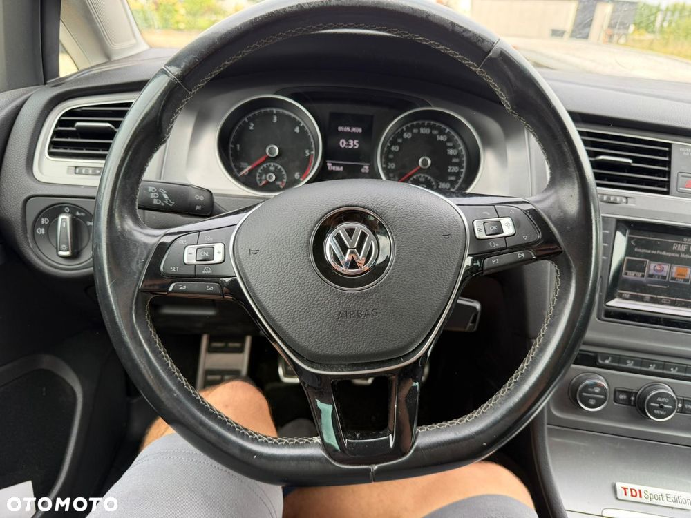 Volkswagen Golf - 14