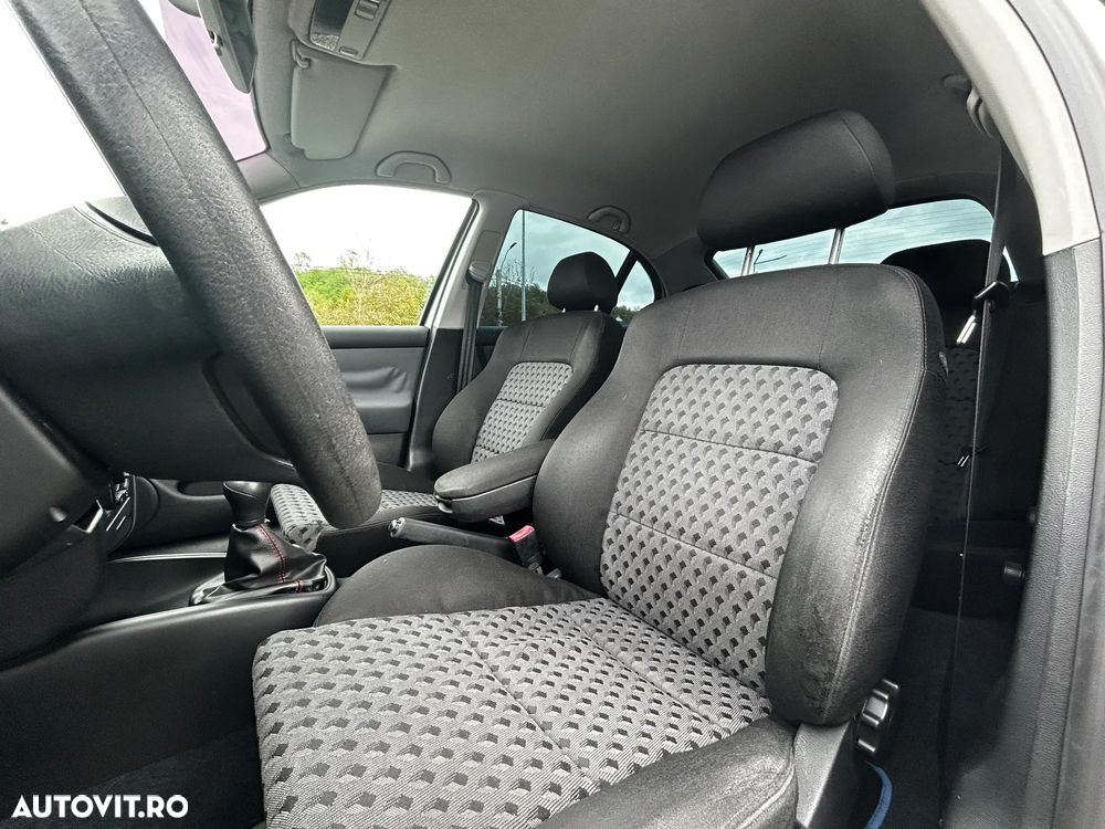 Seat Leon 1.6 16V Stella - 13