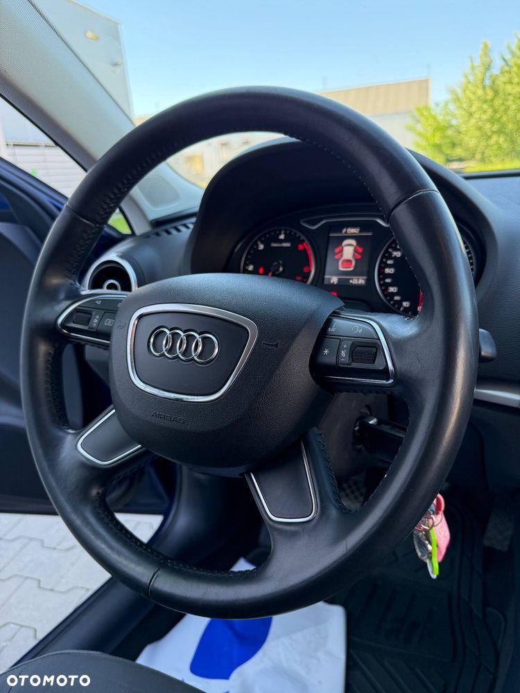 Audi A3 Sportback 2.0 TDI Ambiente - 33