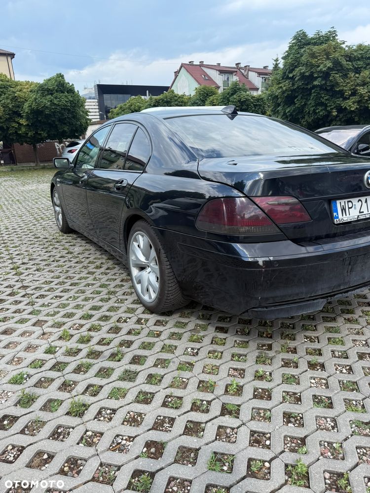 BMW Seria 7 - 11