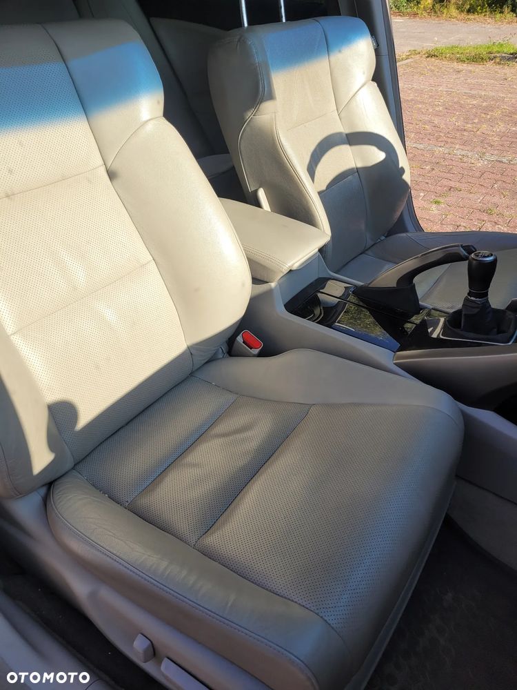 Honda Accord 2.0 Executive - 11