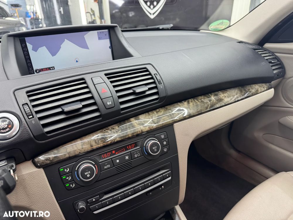 BMW Seria 1 120d DPF Aut. - 25