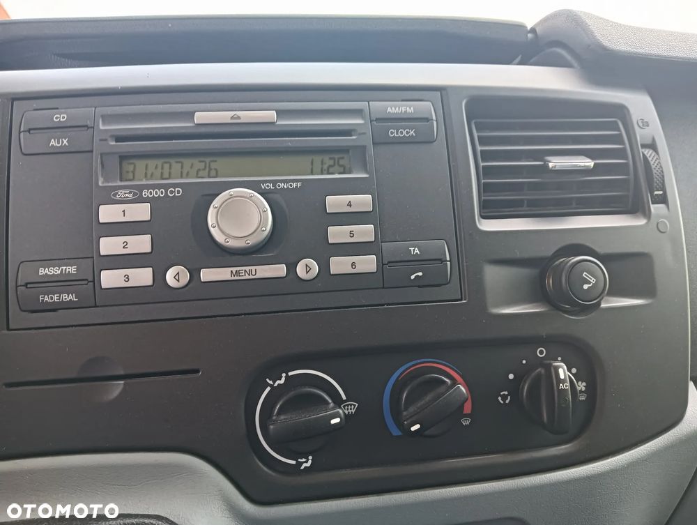 Ford Transit TURNEO - 12