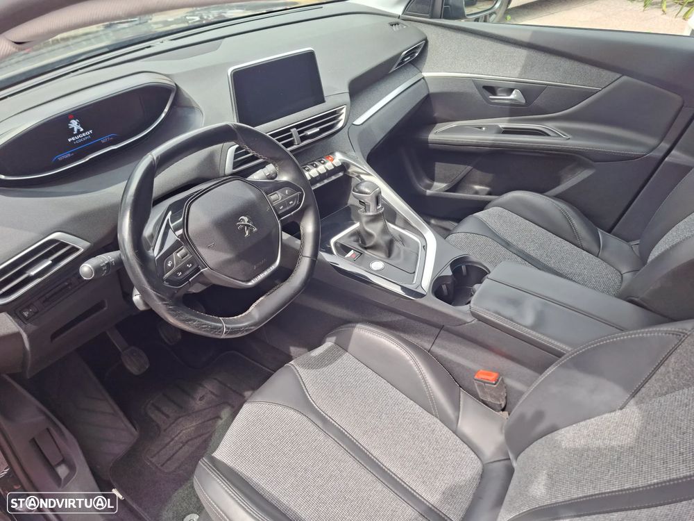 Peugeot 3008 PureTech 130 Stop & Start Allure - 19