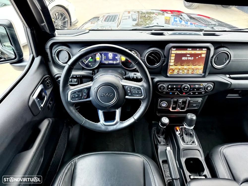 Jeep Wrangler Unlimited - 11