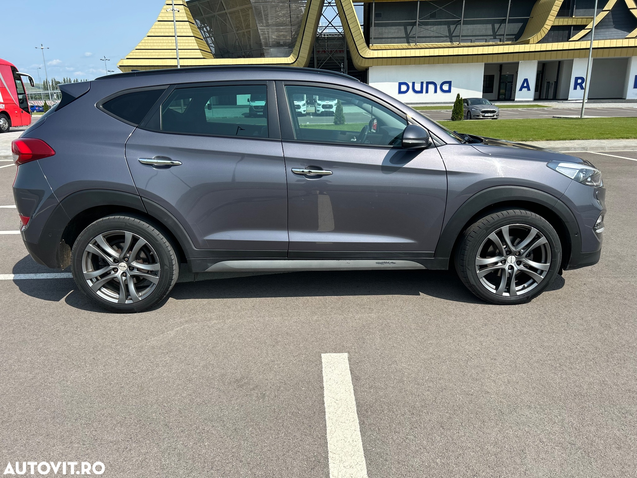 Hyundai Tucson 2.0 CRDI 4WD Automatik Premium - 9