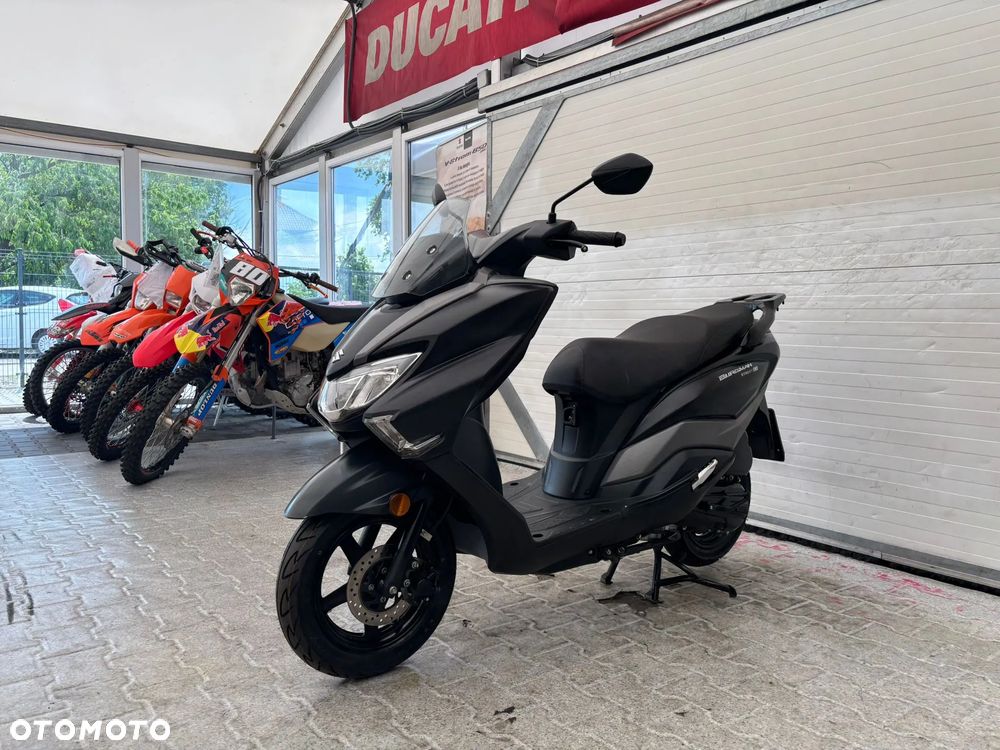 Suzuki Burgman - 12