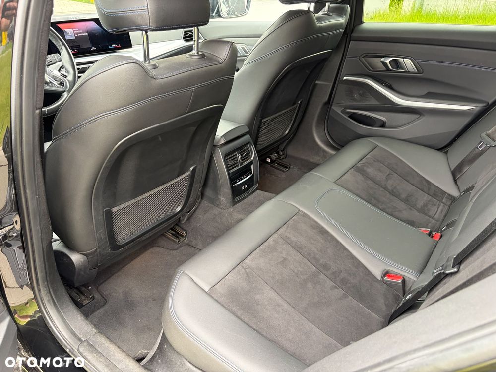 BMW Seria 3 320d xDrive M Sport sport - 33