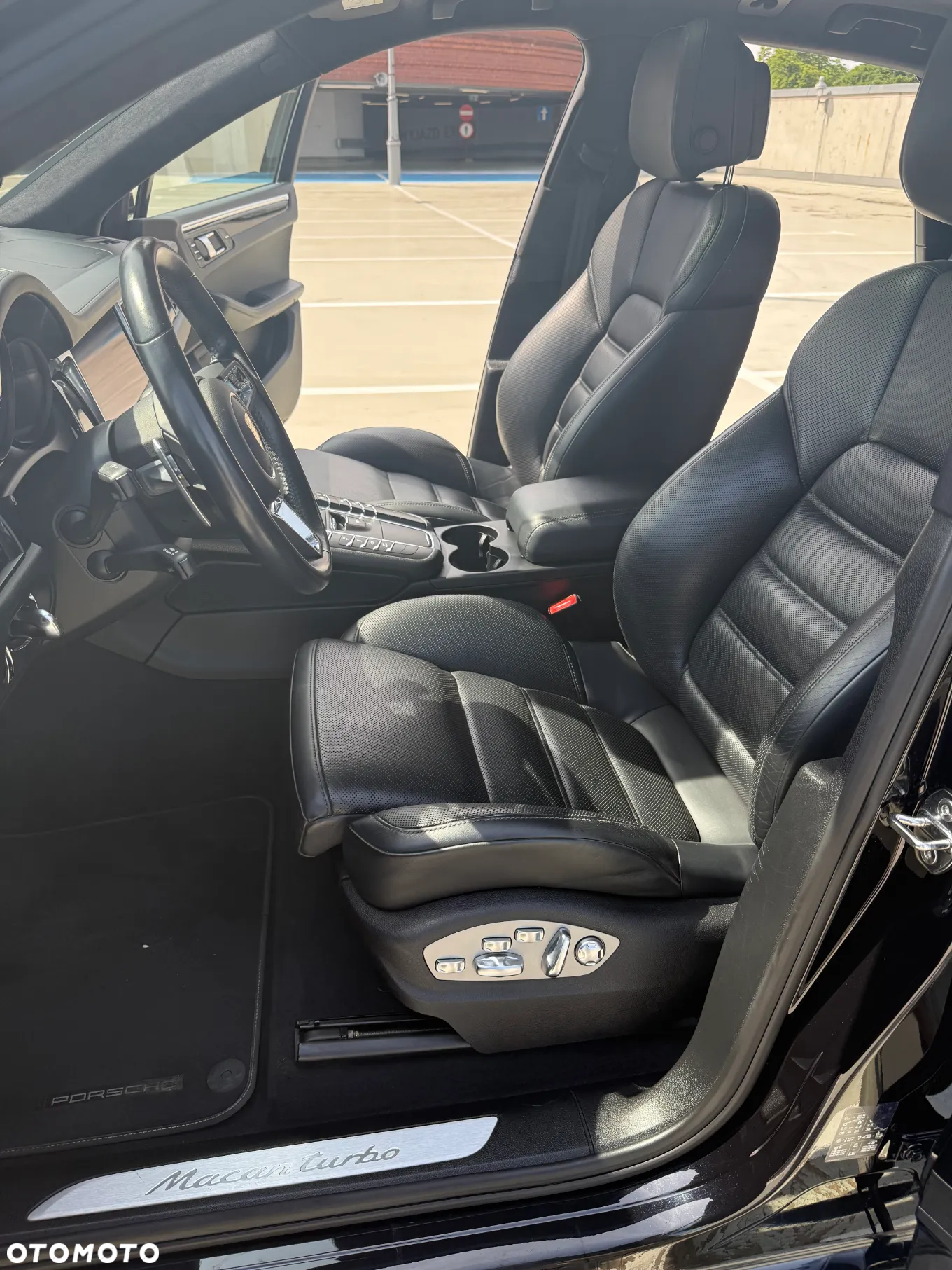 Porsche Macan Turbo - 7