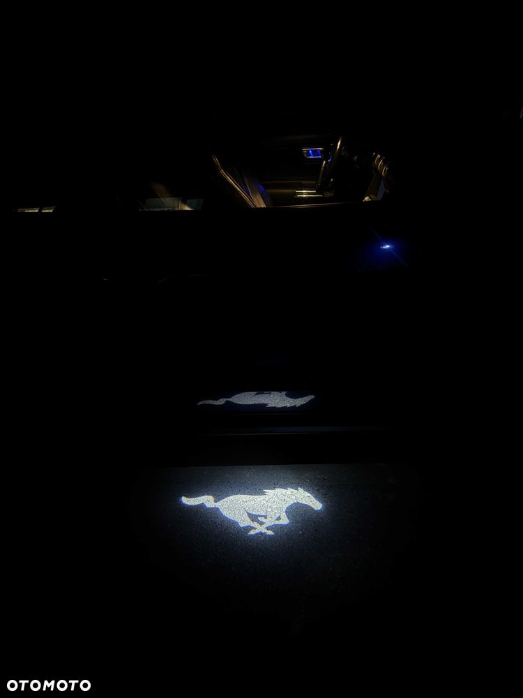 Ford Mustang - 8