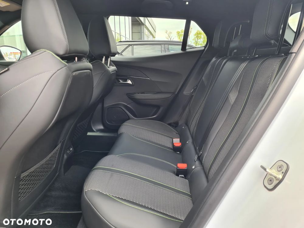 Peugeot 2008 1.2 PureTech GT S&S EAT8 - 27