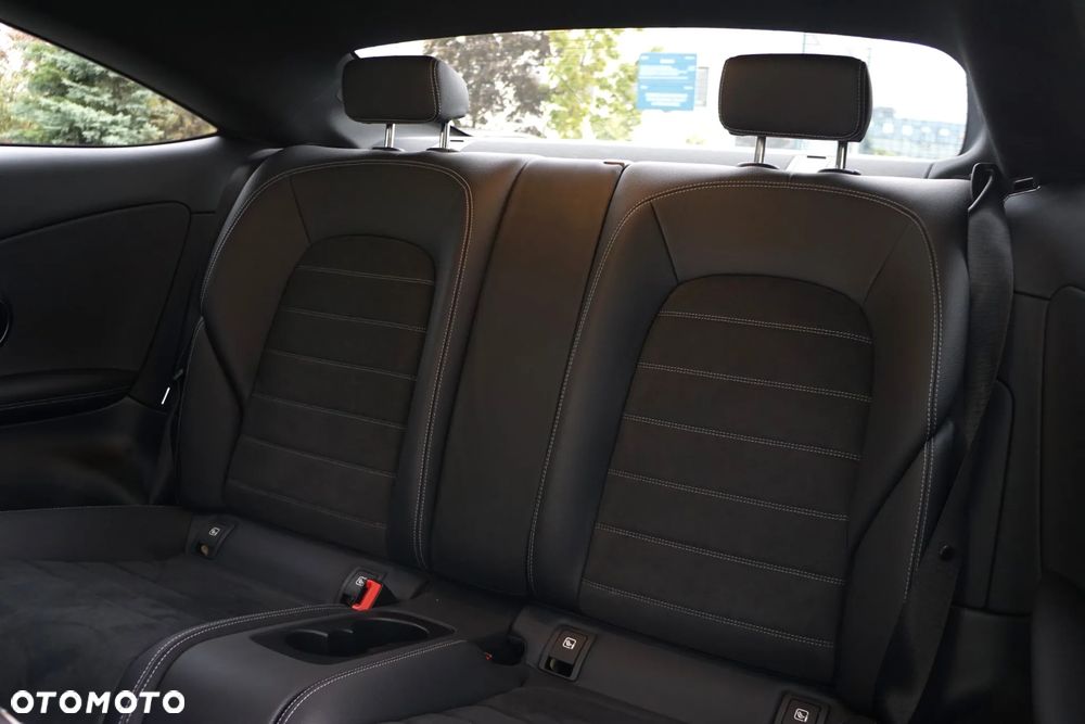 Mercedes-Benz Klasa C 200 4MATIC 9G-TRONIC - 25