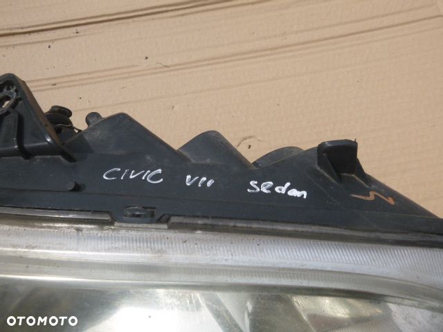 LAMPA PRAWY PRZÓD PRAWA PRZEDNIA HONDA CIVIC VII LIFT SEDAN 5D 04-06 - 3