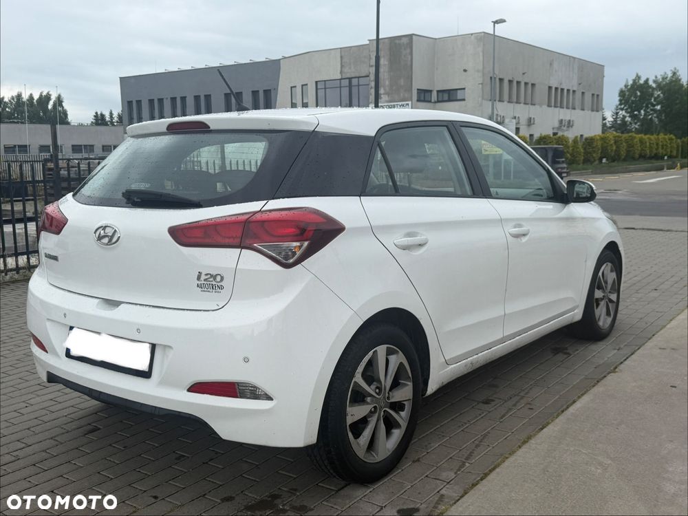 Hyundai i20 1.1 CRDi Trend - 6
