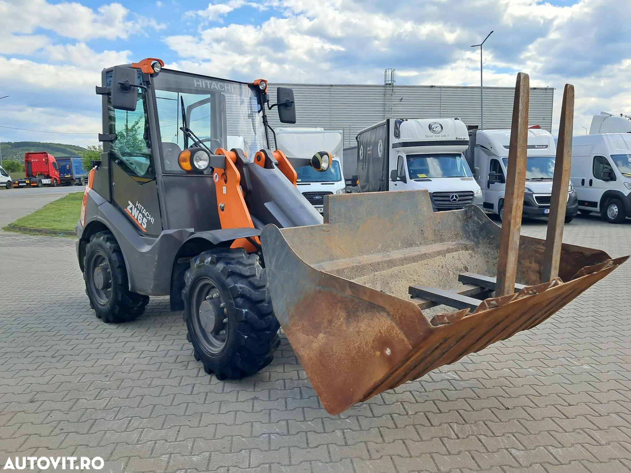 Hitachi ZW65-6 CUPA SI FURCA - 2