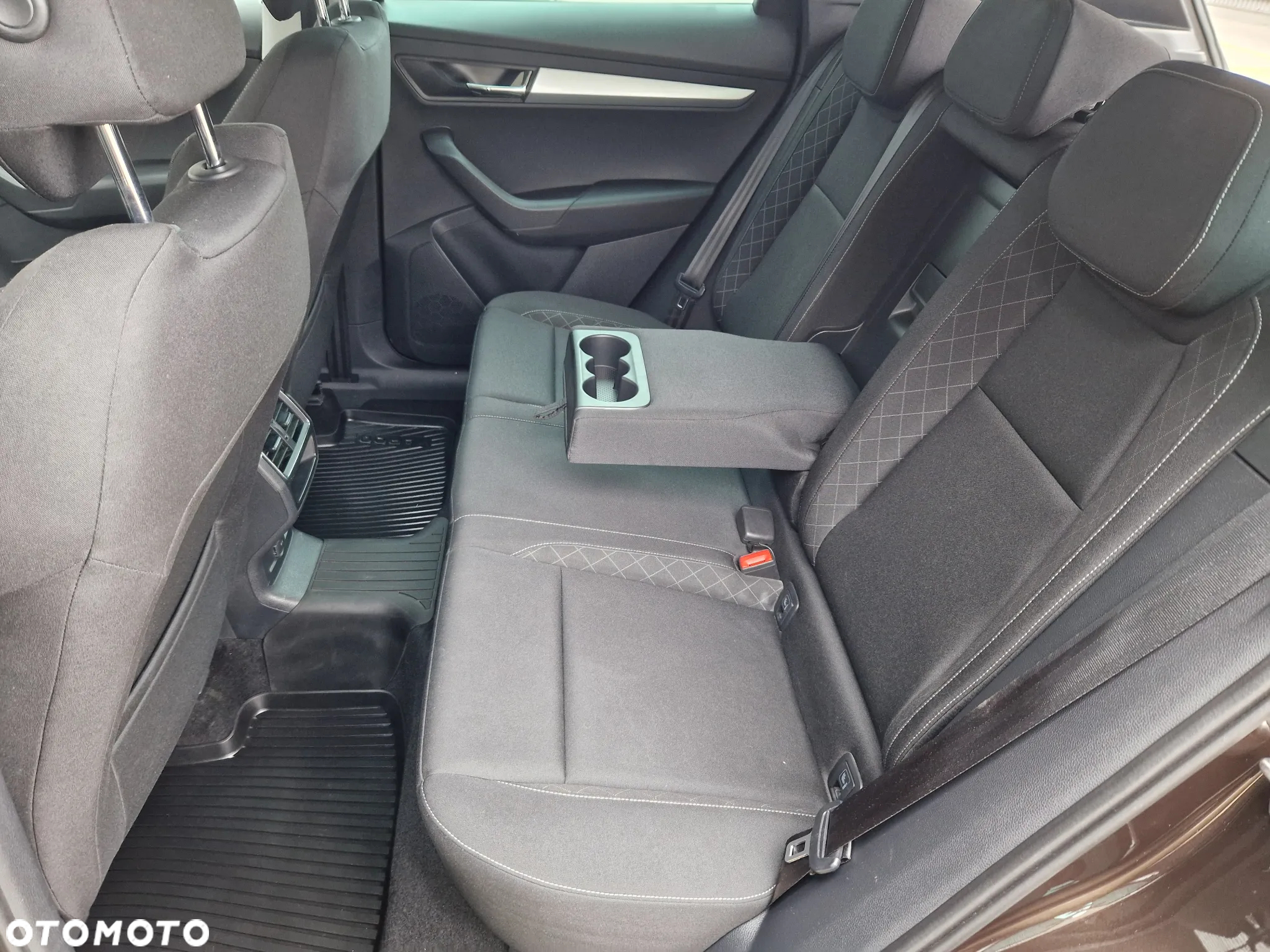 Skoda Karoq 1.5 TSI ACT 4x2 Ambition DSG - 19