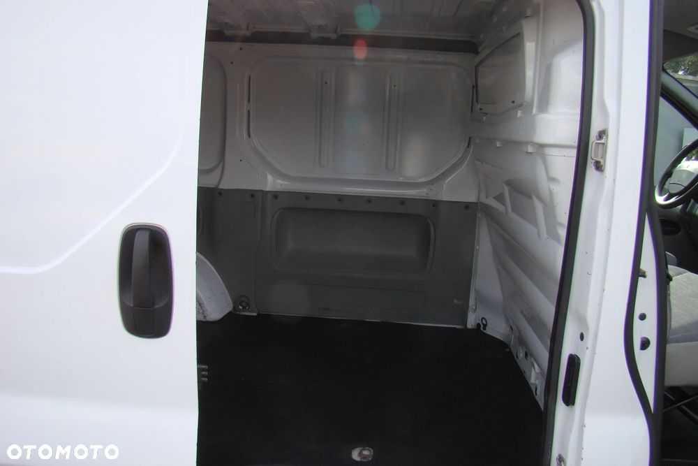 Renault Trafic - 10