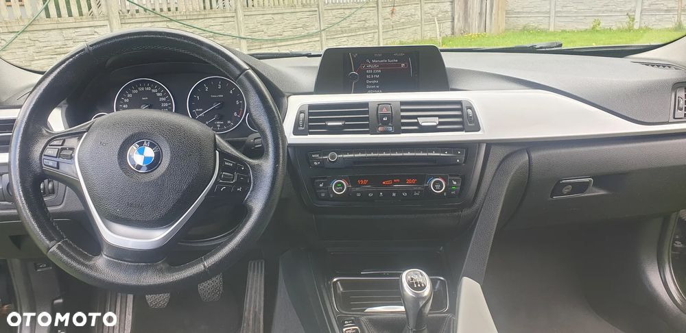 BMW Seria 3 318d Blue Performance Luxury Line - 5