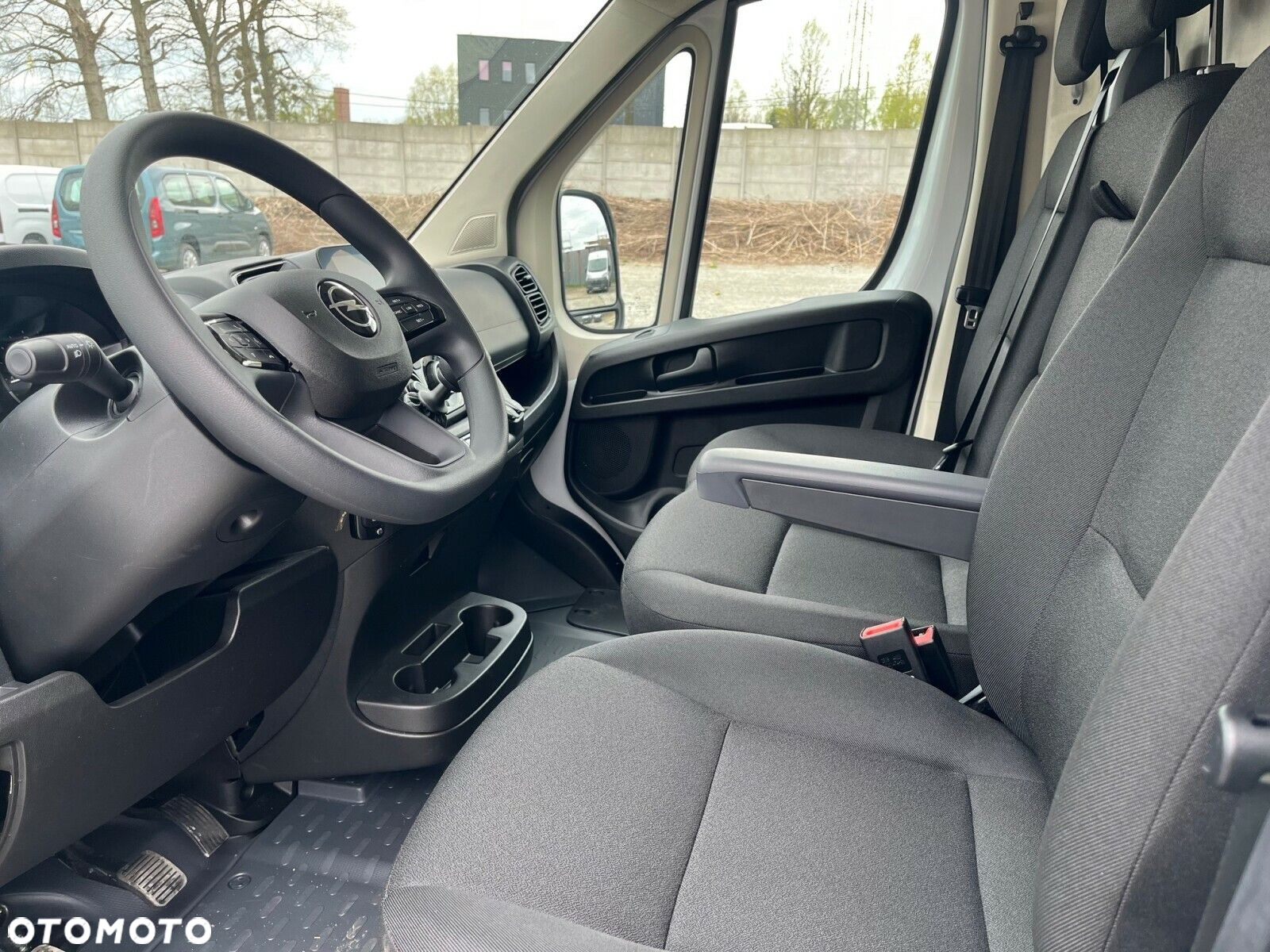 Opel movano Furgon L2H2 2.2 Diesel 140KM MT6 3.3t - 8