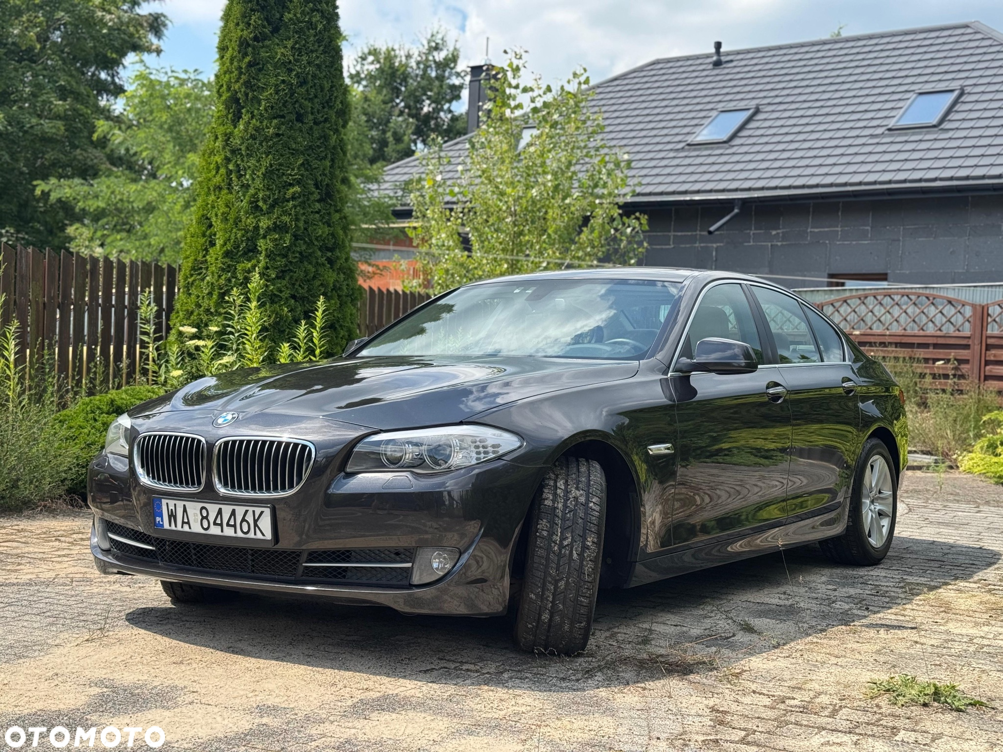 BMW Seria 5 528i xDrive Luxury Line - 3