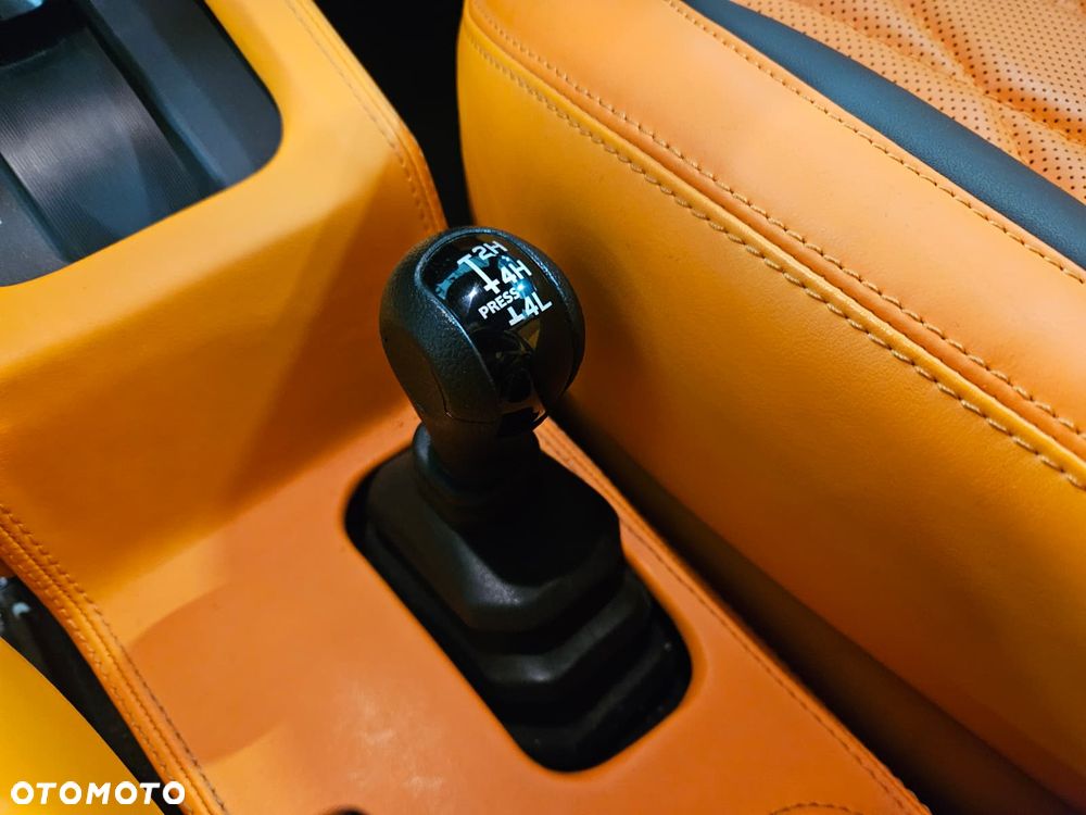Suzuki Jimny - 25