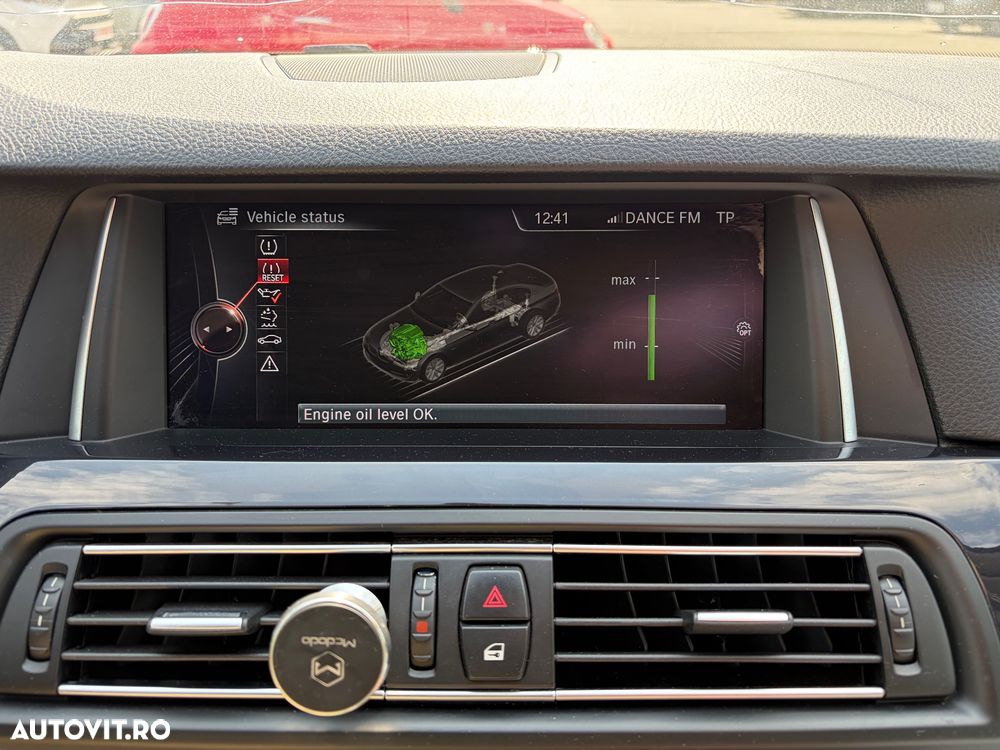 BMW Seria 5 525d xDrive AT - 17