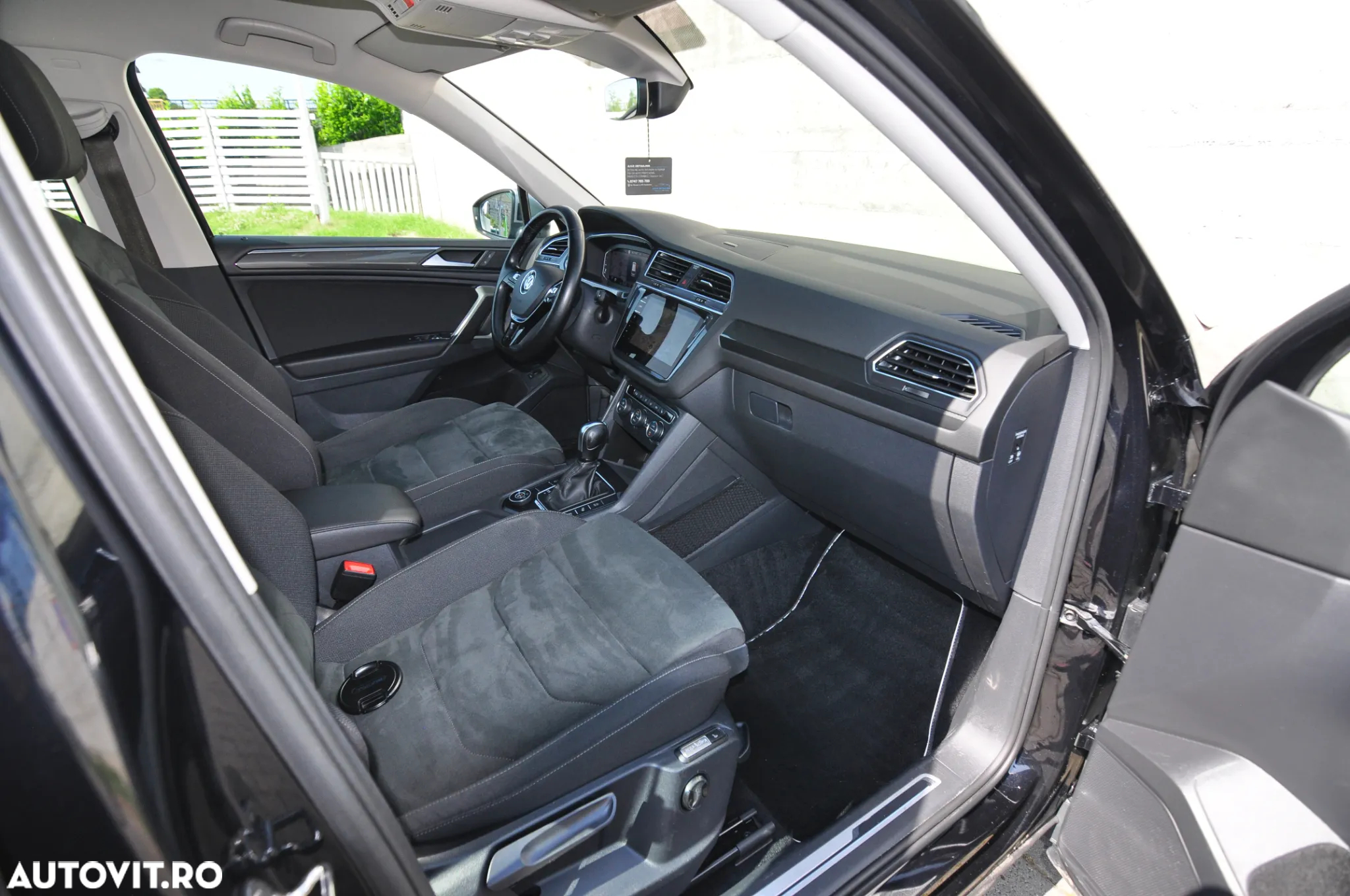 Volkswagen Tiguan Allspace 2.0 TDI 4Mot DSG R-Line - 25