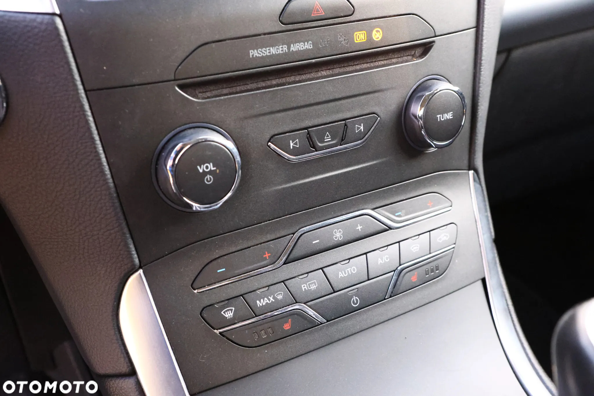 Ford Galaxy 1.5 EcoBoost Titanium - 26