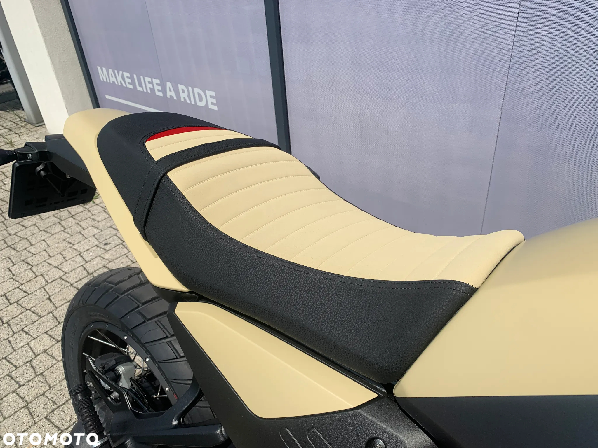BMW R - 8