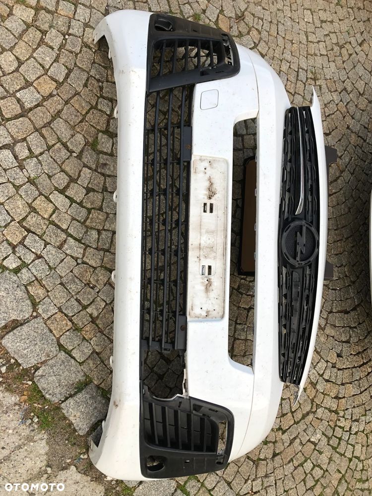Zderzak przód przedni Opel Vivaro C 3 III ZAFIRA D 19-23