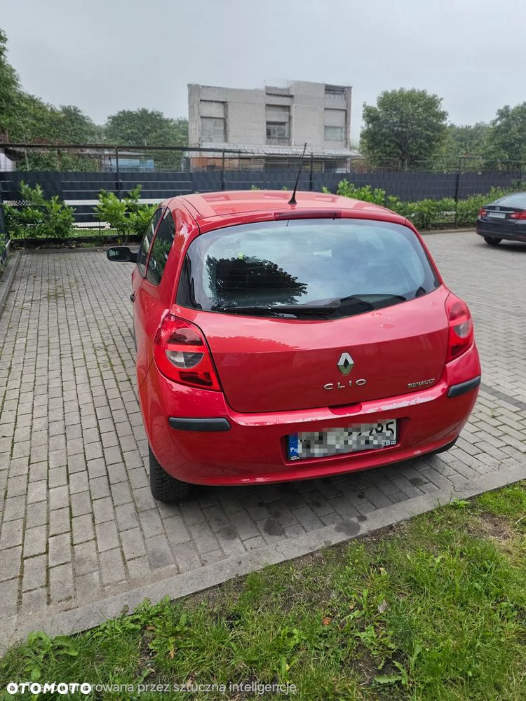 Renault Clio 1.2 16V Authentique - 2