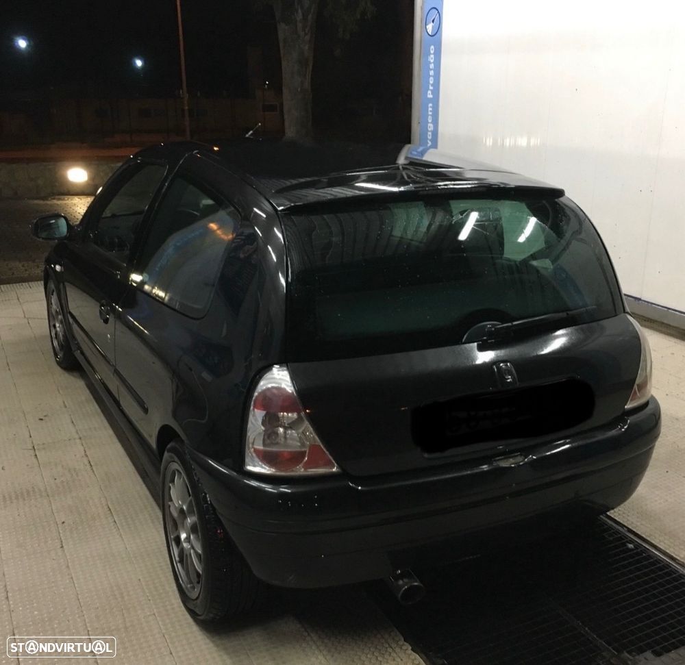 Renault Clio 1.6 16V - 6