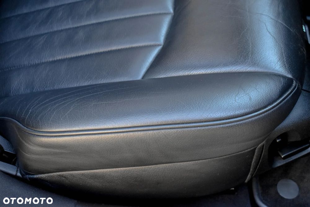 Mercedes-Benz CLS 350 CGI 7G-TRONIC - 35