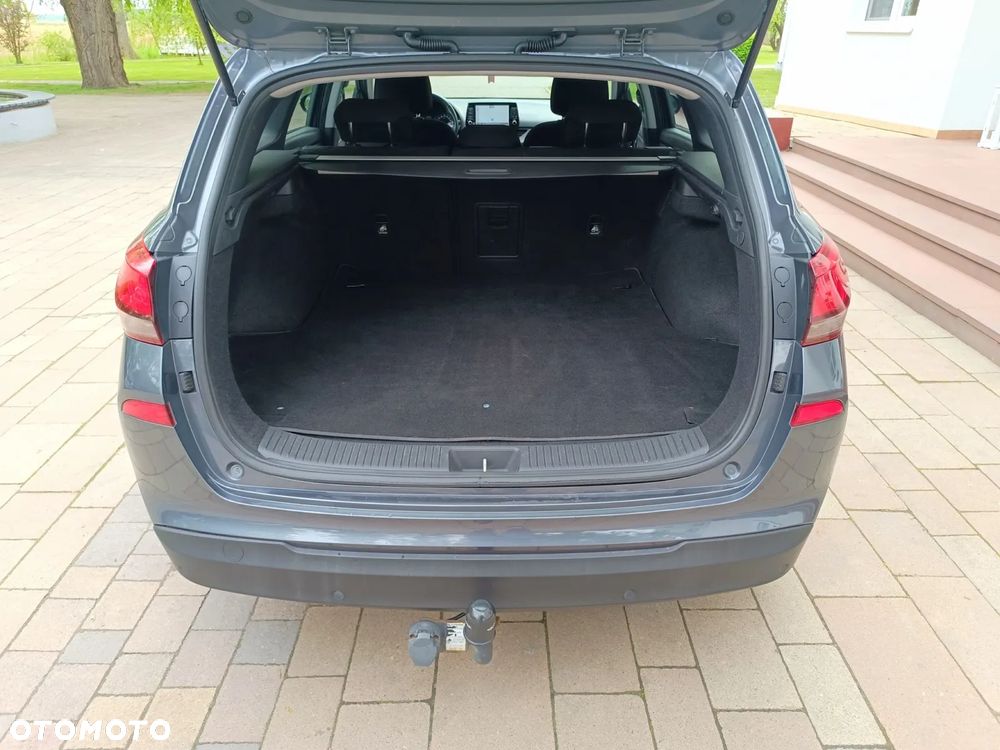 Hyundai i30 blue Kombi 1.6 CRDi Style - 37